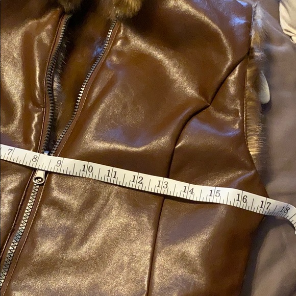 Reversible vest - Picture 5 of 6